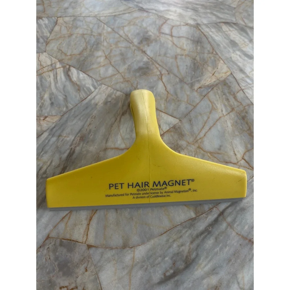 Petmate Pet Hair Magnet Yellow Rubber Squeegee Fur Remover Tool 2001 Vintage